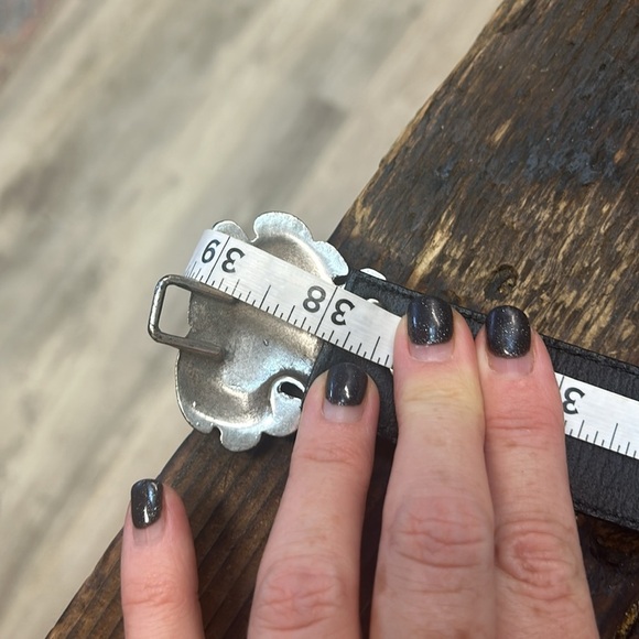 Vintage Lake Shore Drive Women’s Black Leather Belt W/ Silver Filigree Buckle ML - Picture 7 of 8